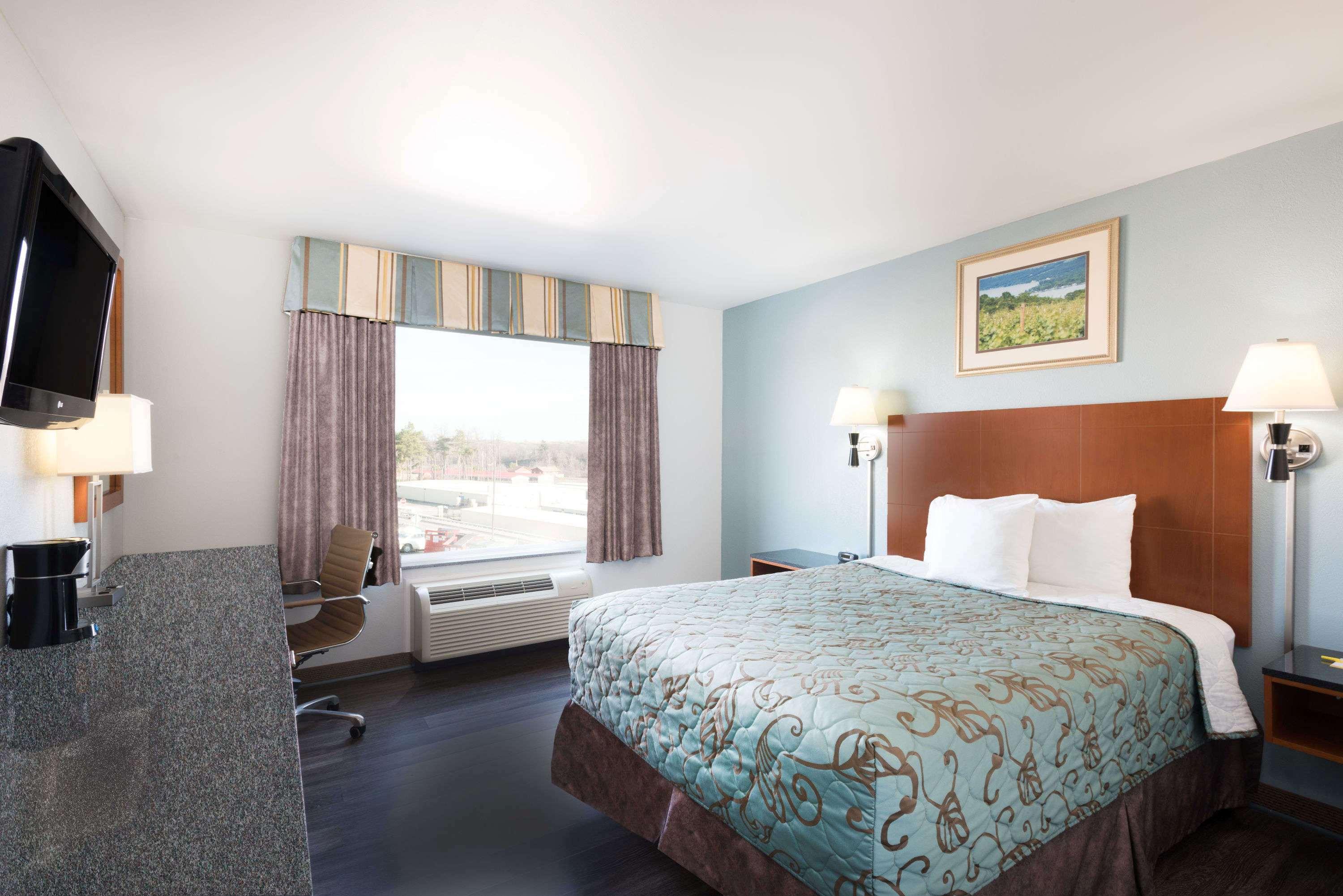 Days Inn By Wyndham Watertown Fort Drum Evans Mills Dış mekan fotoğraf