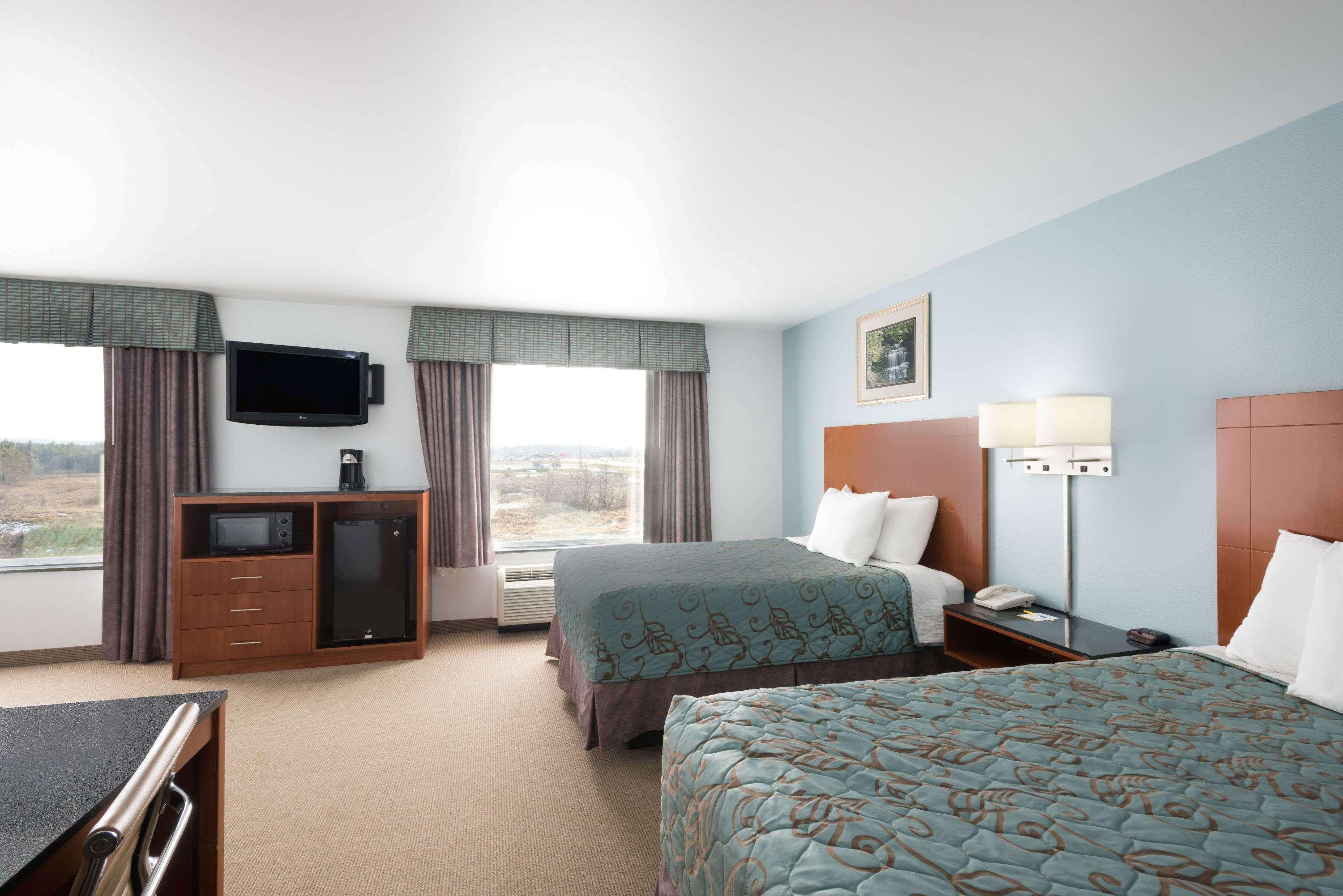 Days Inn By Wyndham Watertown Fort Drum Evans Mills Dış mekan fotoğraf
