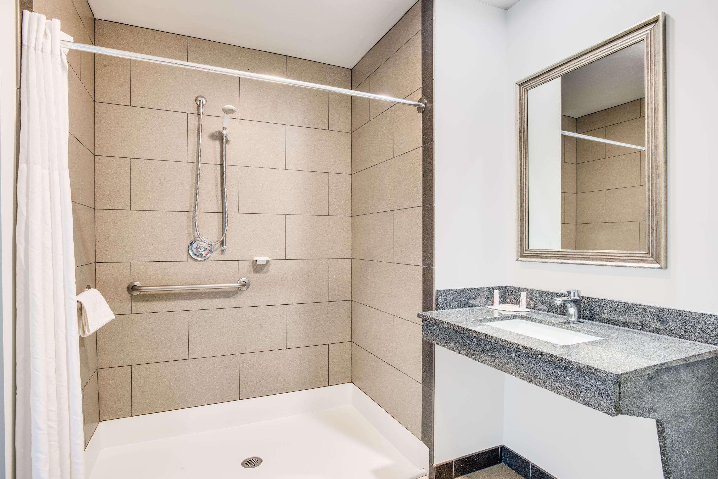 Days Inn By Wyndham Watertown Fort Drum Evans Mills Dış mekan fotoğraf