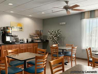 Days Inn By Wyndham Watertown Fort Drum Evans Mills Dış mekan fotoğraf